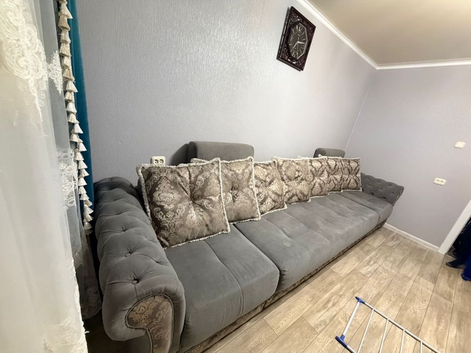 Продам Диван в Хорошем состояни