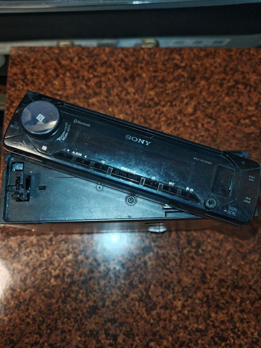 Субуфер Alpine,CD радио Sony,Усилвател Sony,4бр тонколони Alpine, кабе