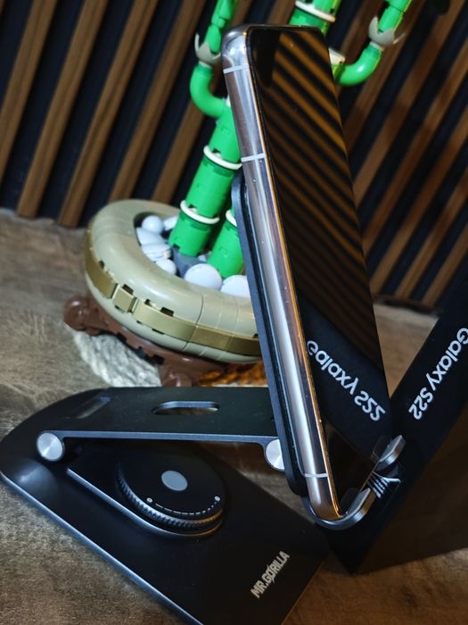 Продам Samsung s22 256gb белый