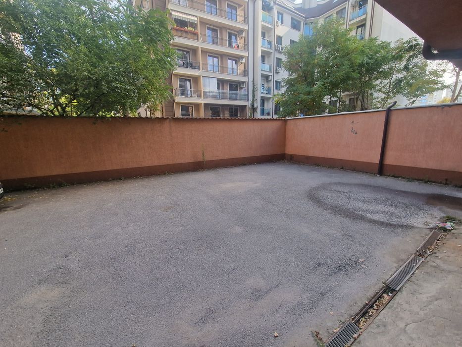 Дава се под наем Гараж / Паркомясто в София, Зона Б-19 - 39 кв.м за 70000 € - Снимка #2