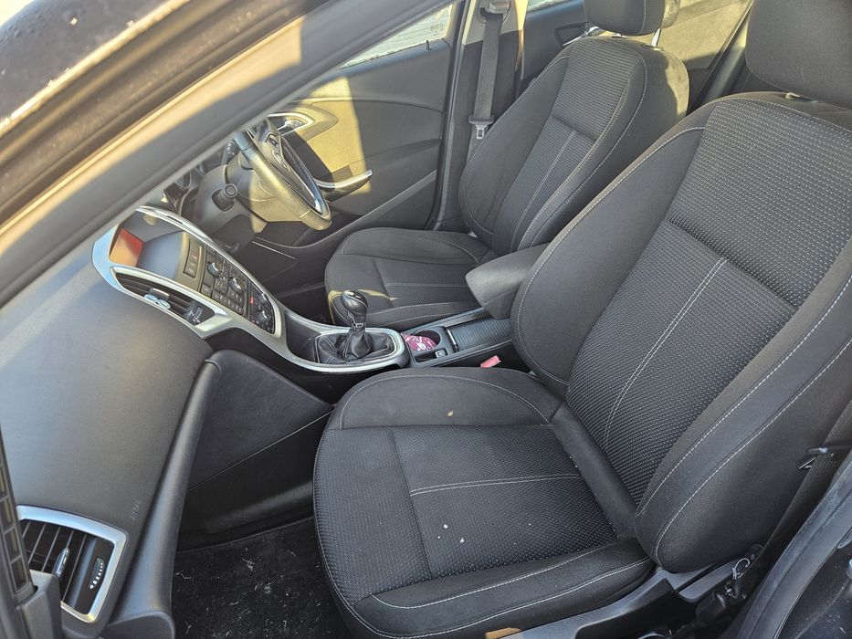 Interior opel astra j