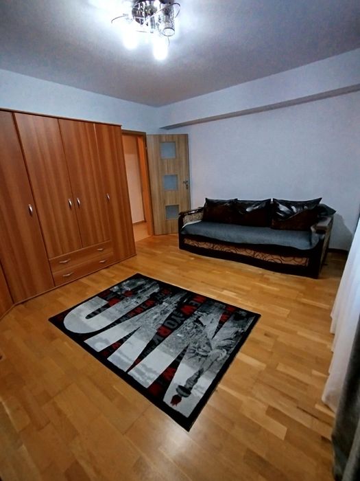 Persoana fizică inchiriez apartament 2 camere
