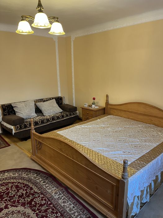 Apartament la casa parter