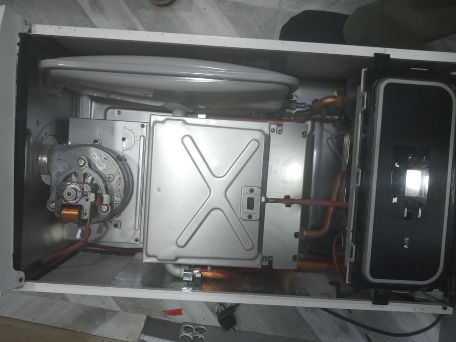 Продается двухконтурный газовый котёл