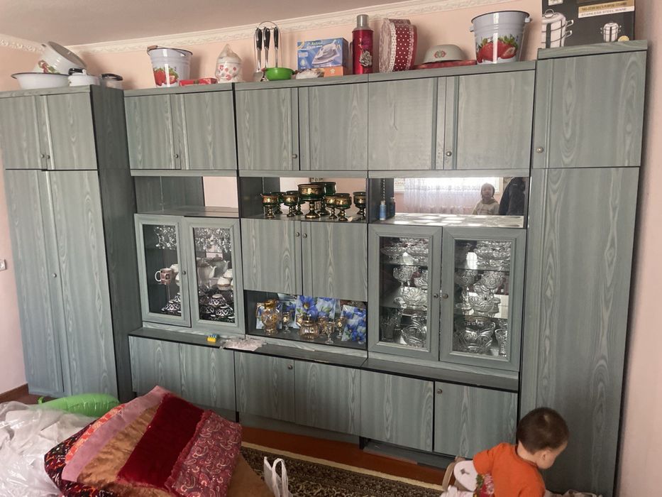 Стенка антикварная