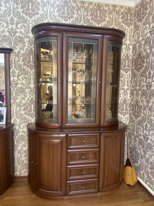 Мебель Горька Сервант