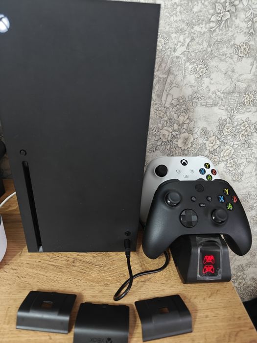 Продам Xbox series X 1 trb