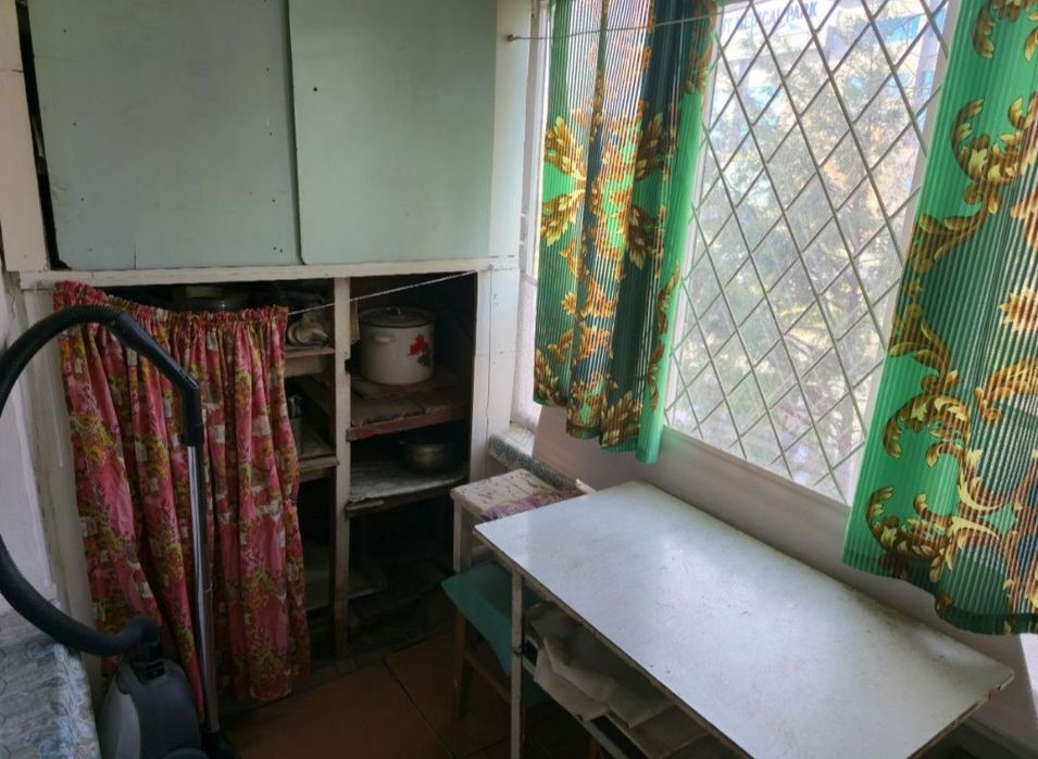 Квартира продаётся Чиланзар 11 квартал 1/2/4 без ремонта ор шох мед