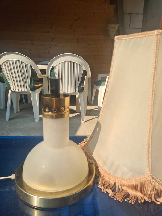 Lampa cu abajur lampadar