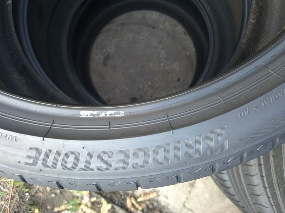 285 35 22  Anvelope de vară Bridgestone
