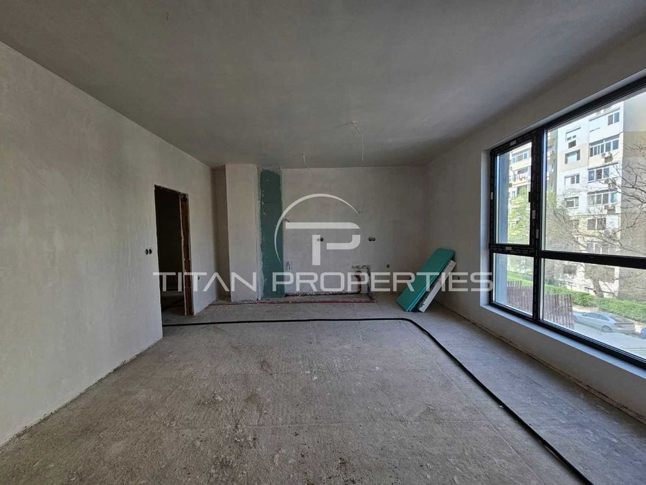 Продава се Тристаен апартамент в Пловдив, Тракия - 124 кв.м за 765 €/кв.м - Снимка #1