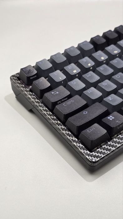 Беспроводная клавиатура Asus ROG Azoth