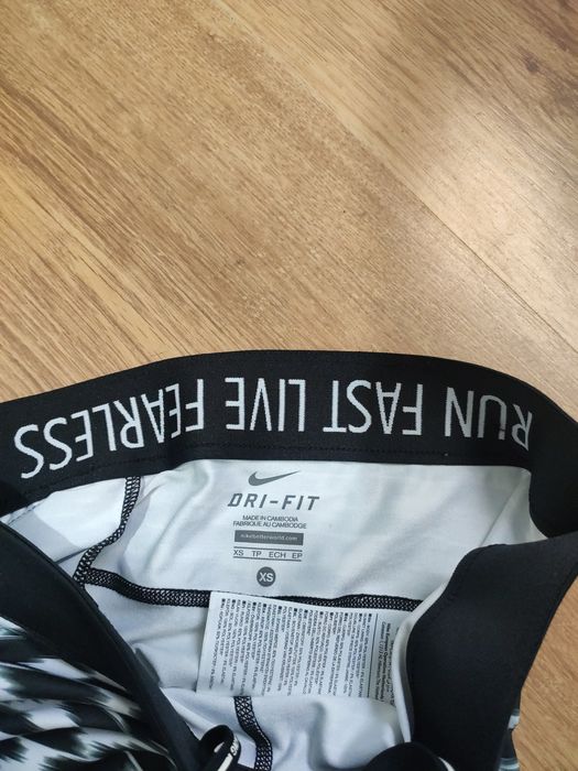 Colanți damă Nike Running trei sferturi mărimea XS