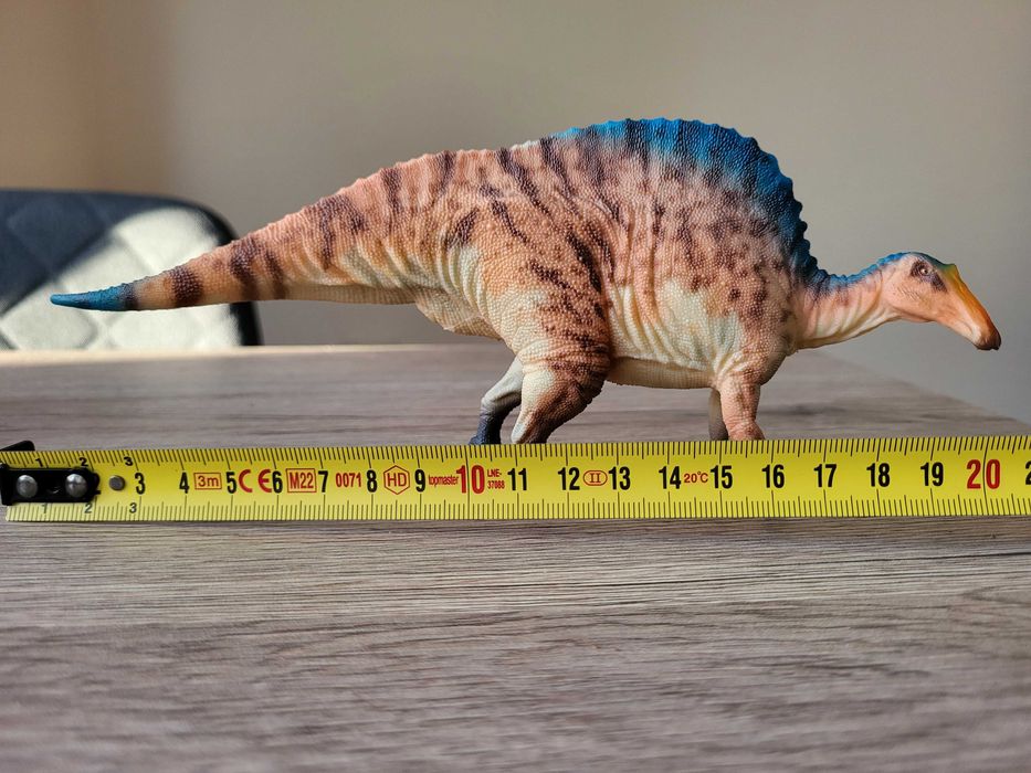 Фигура на динозавър Ouranosaurus nigeriensis