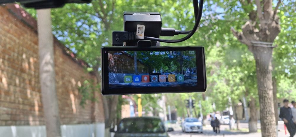 AZDOME M580 5K видеорегистратор состояние идеалное+задная камера.