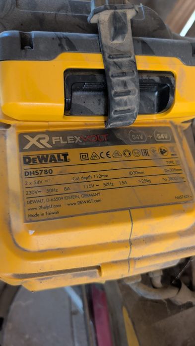 Vând motor Dewalt DHS780