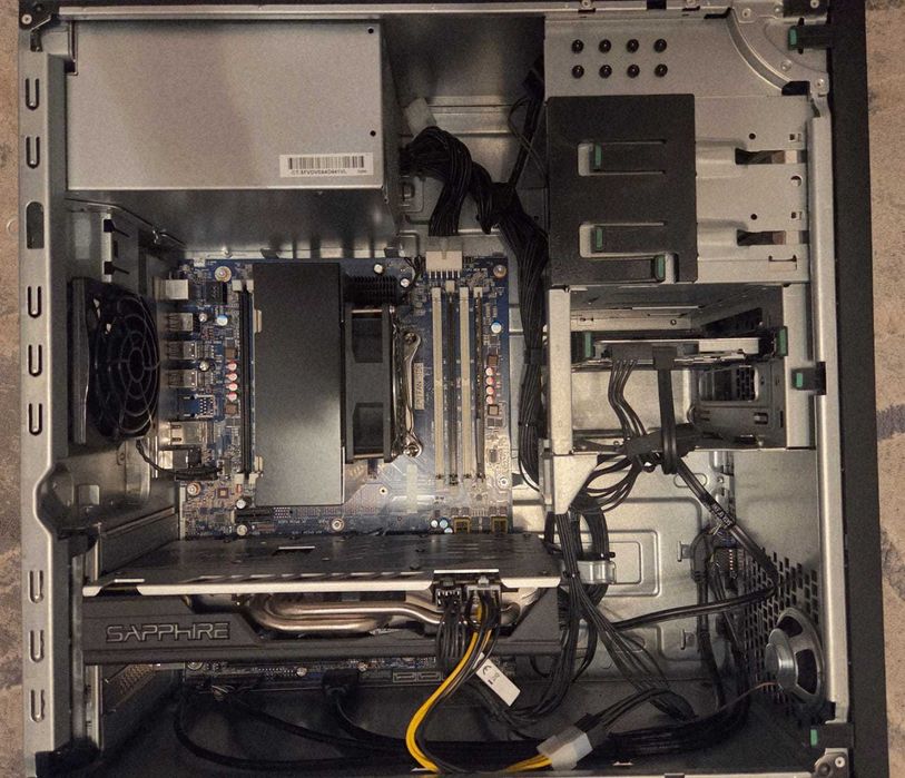 Workstation HP Z440 Xeon E5-1603 v4+AMD RX 570 + Monitor Philips 24"