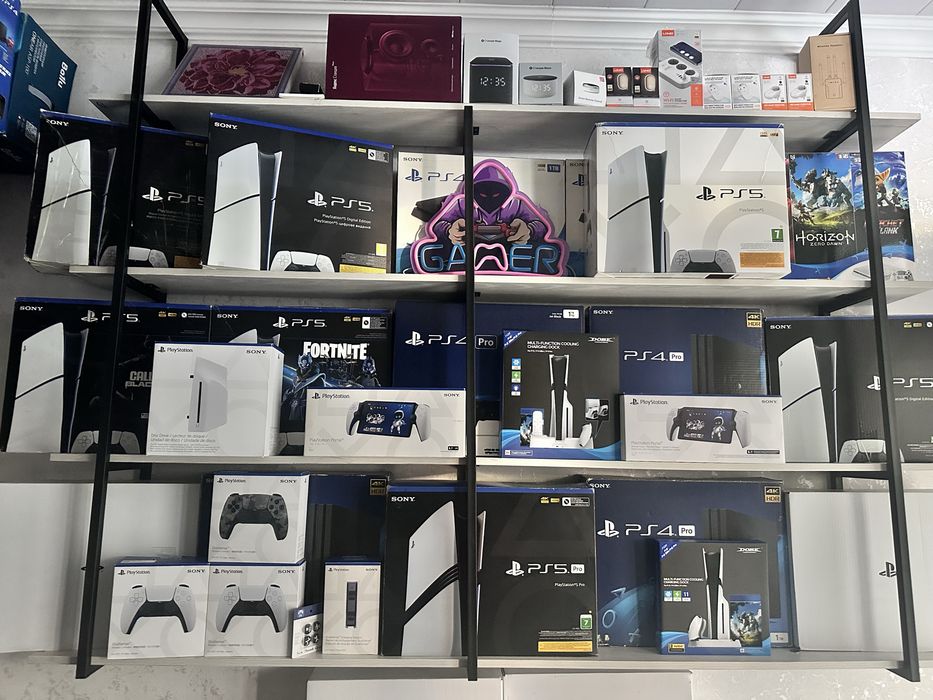 Playstation 5 продам как на фото б.у как новый привозной гарантия год