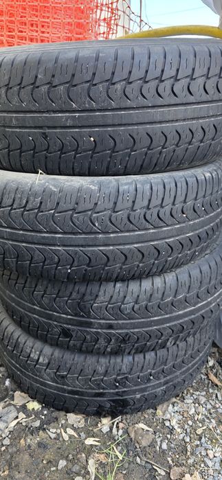 Шины продам 15х65х225