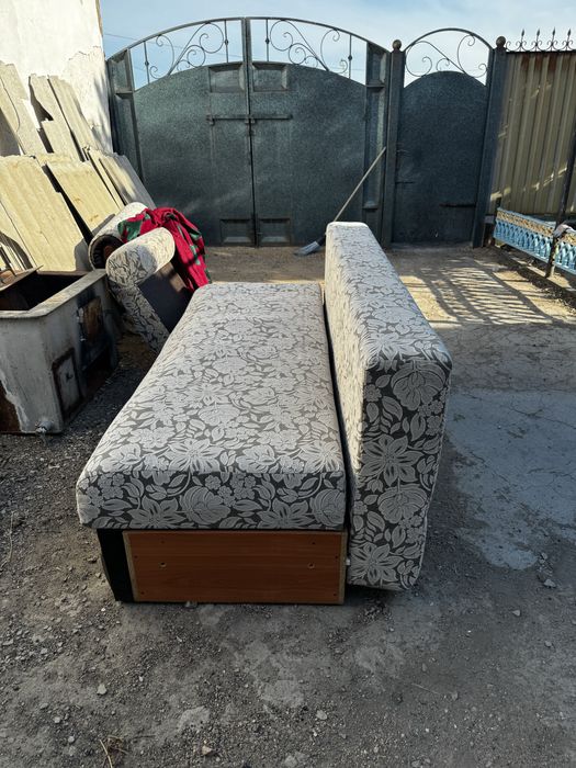 Продам диван , самомовывоз