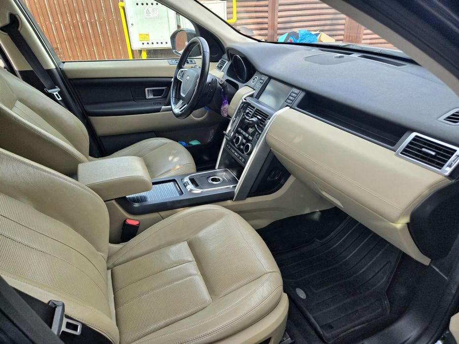 Land Rover Discovery Sport 7 locuri  - Range Rover