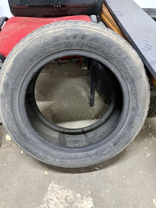 Зимние шины 215/55/16