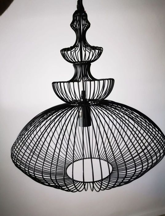 Vând lampadar lustra candelabru otel model deosebit+bulb mare