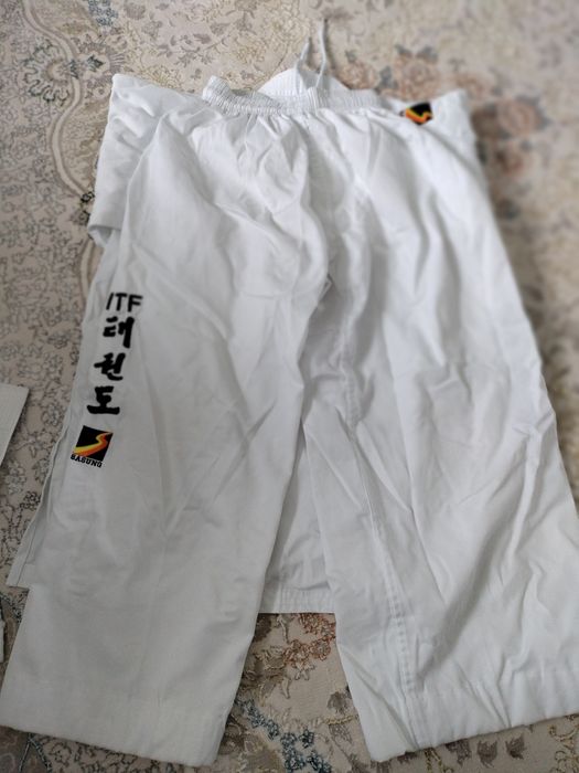 Продам костюм тайквандо " ITF"