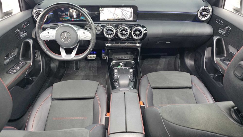 Автомобиль из Кореи — Отличное состояние Mercedes-Benz A-Class 4MATIC