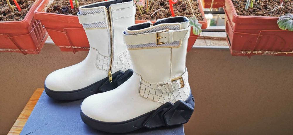 Оригинални маркови дамски кожени боти HIDE & JACK - 37 номер