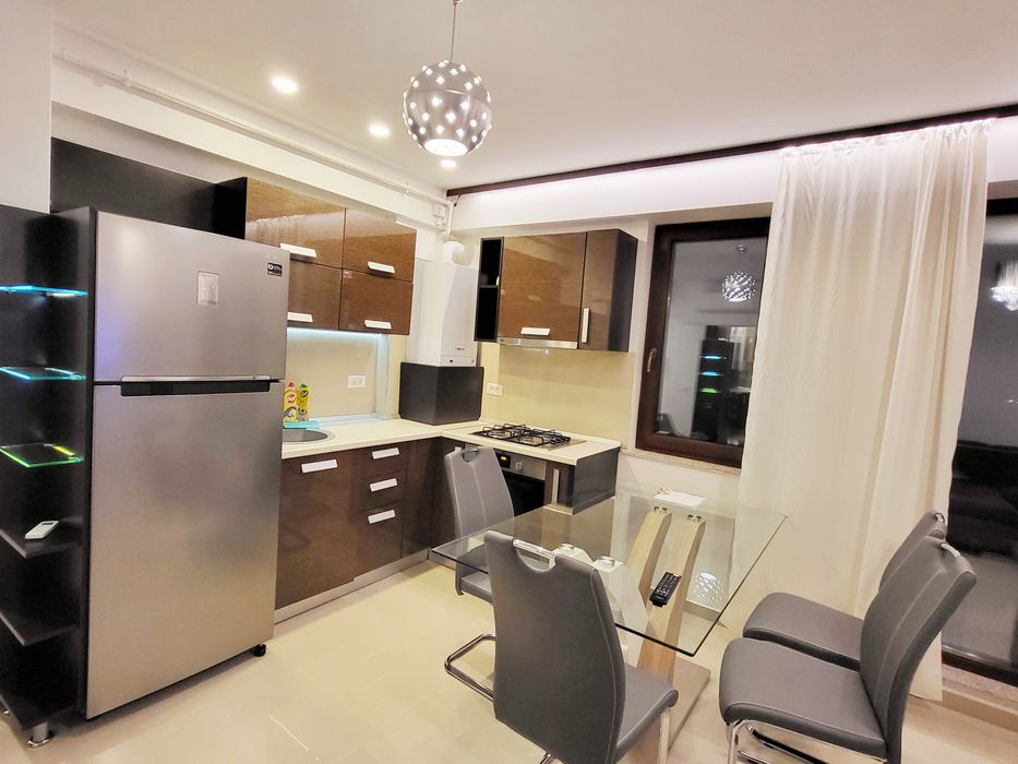 Vand apartament 2camere 68mp,Baneasa jandarmeriei vis a vis de Stejarii.