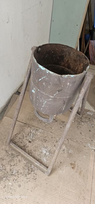 Продам урну железную