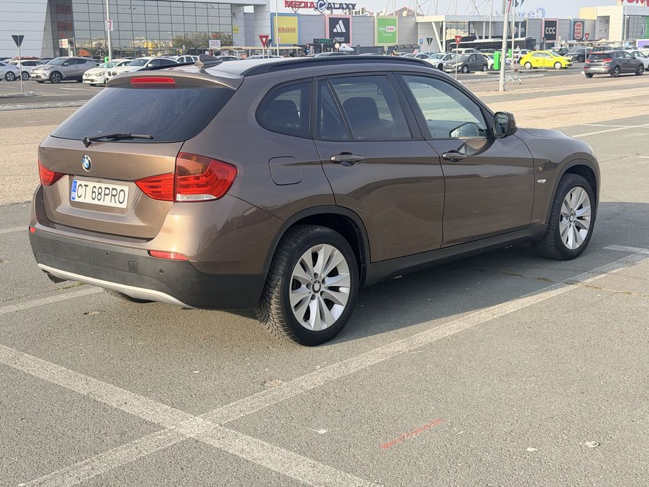 BMW X1 2011 — imagine 3