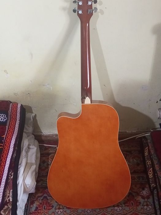 Гитара акустическая