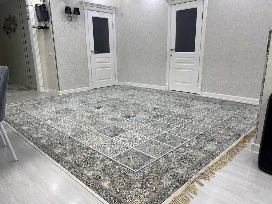 Иранский ковер очень плотный