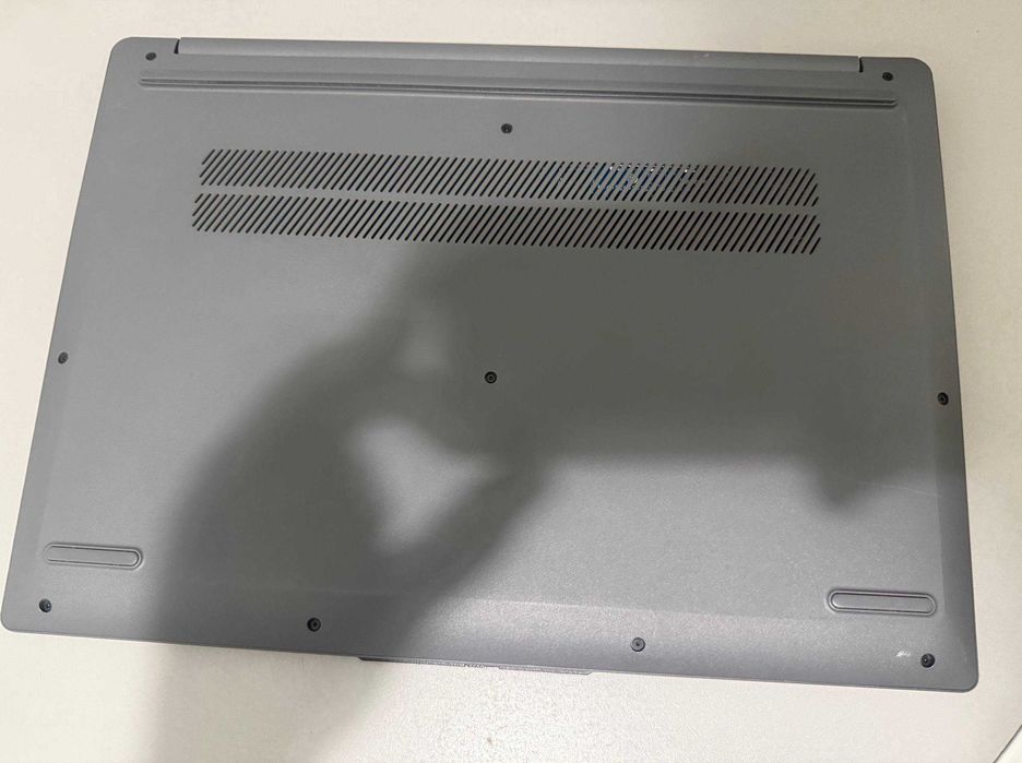 Lenovo IdeaPad Slim 3 16IAH8