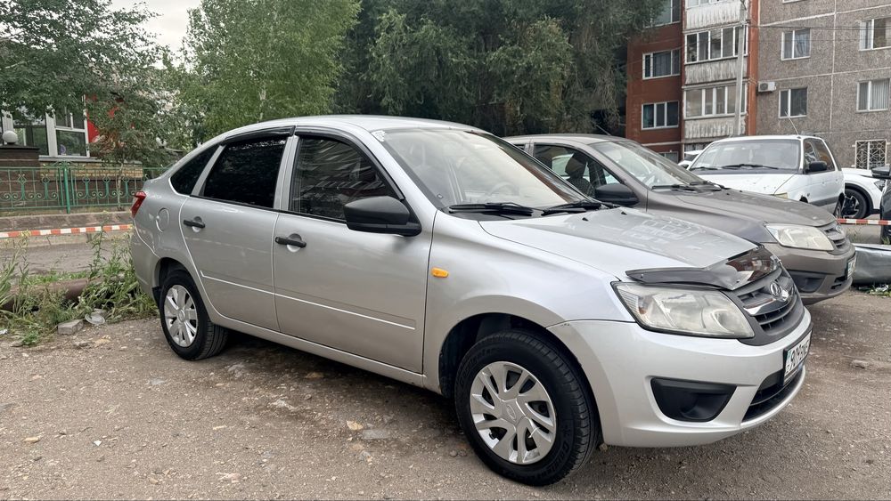 Продам автомобиль Лада Гранта