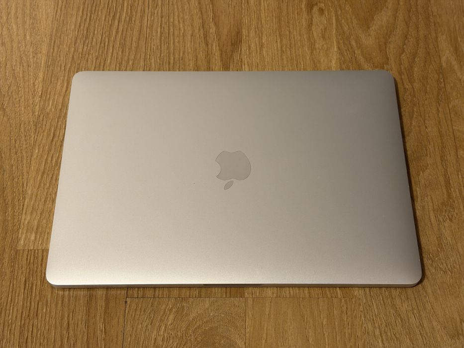 Laptop Apple MacBook Pro Retina 13-inch 2017 touch bar 4 thunderbolt 3