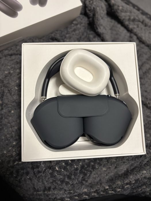 AirPods Max garantie valabila