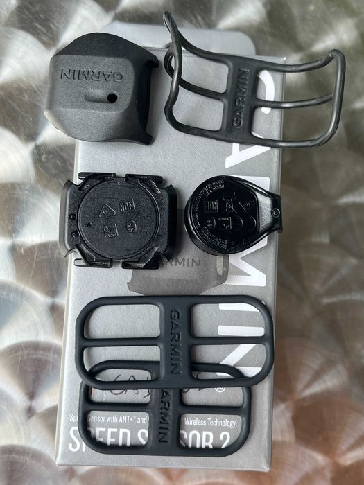 Garmin Cadence + Garmin Speed Sensors
