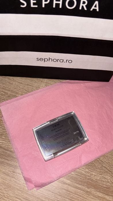 Dior rosy glow blush - 006 berry