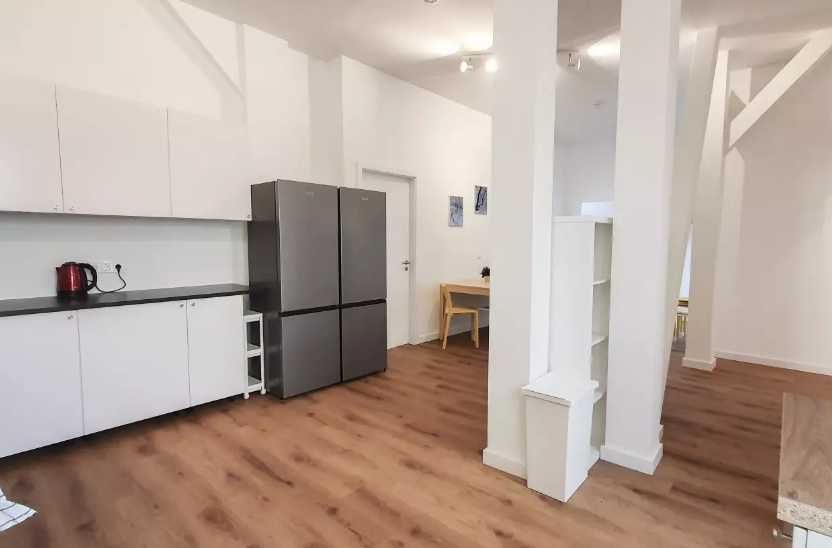 Дава се под наем Тристаен апартамент в София, Център - 90 кв.м за 612 € - Снимка #1