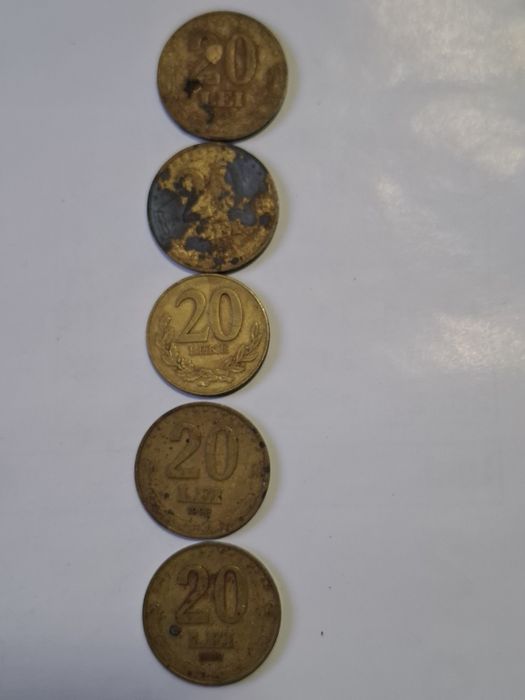 Monezi vechi românești și străine.