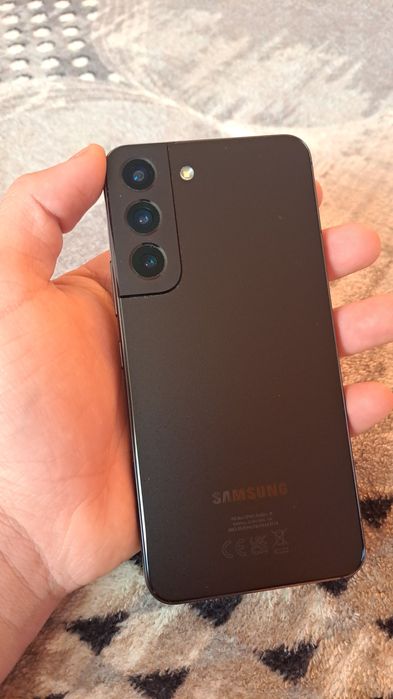 Vând s22 sau schimb cu iphone 13,13 pro