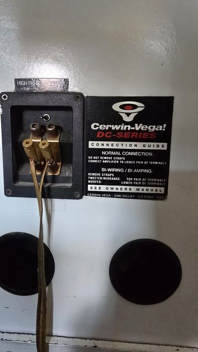 Тонколони Cerwin-vega  DC - SERIES  12 / И 2 бр. BOSE -300 evro