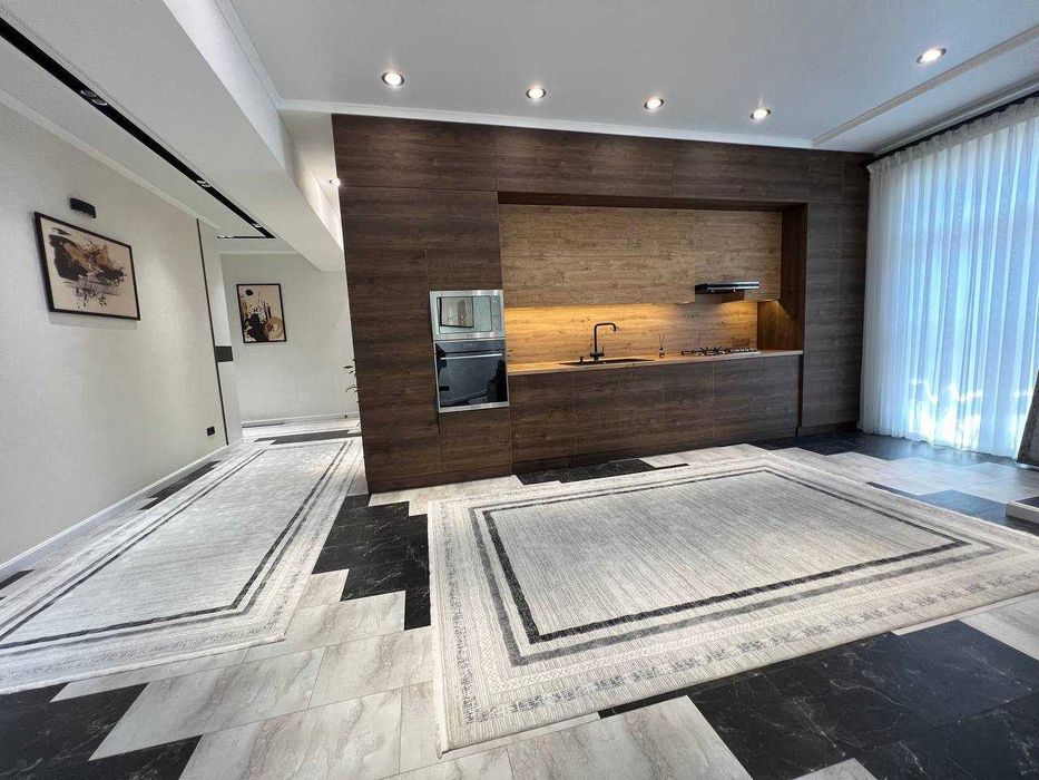 Продаётся 2х комнатная квартира в ЖК “Oq Saroy ”