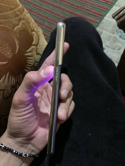 Samsung s 21 128/8 kar dak +