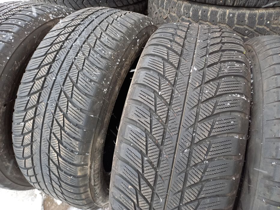 Anvelope second iarnă 225 50 R17 RFT Bridgestone