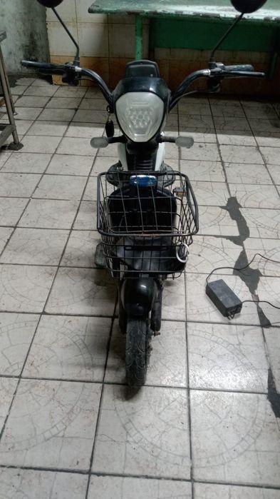 Мото скутерді тез арада сатуға қойдым