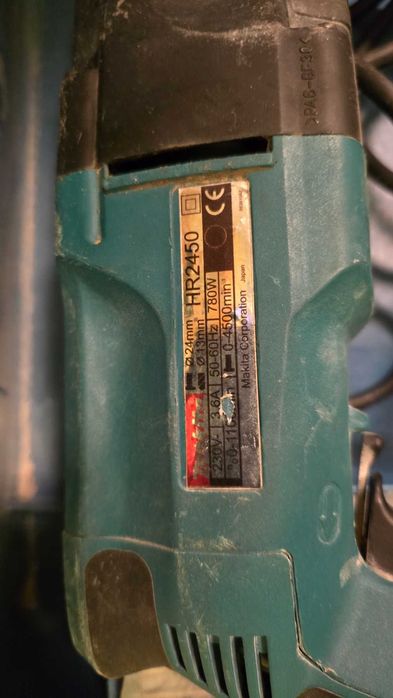 Перфоратоф Макита